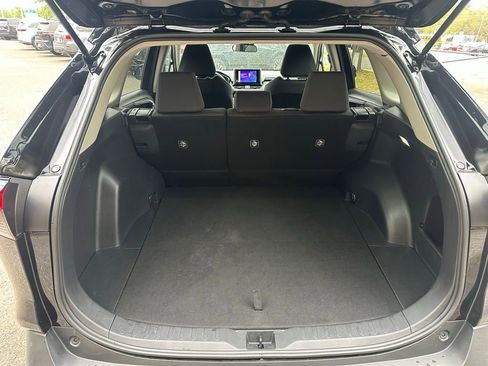 Used 2025 Toyota RAV4 XLE FWD image 40