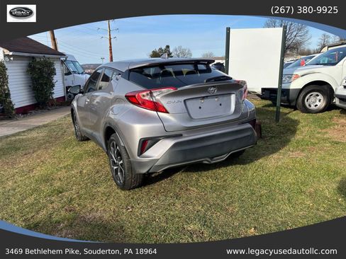 Used 2018 Toyota C-HR image 10