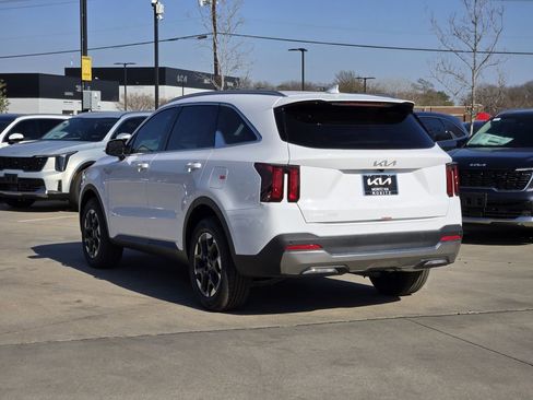 New 2026 Kia Sorento S FWD image 3
