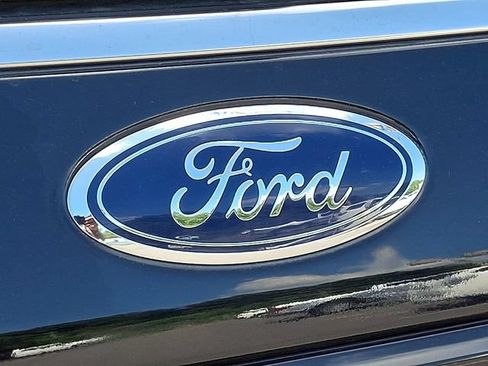Used 2019 Ford Expedition Limited w/ Equipment Group 303A AWD/4WD image 30