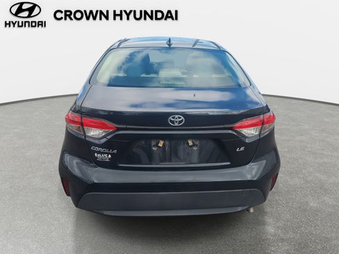 Used 2021 Toyota Corolla LE image 6