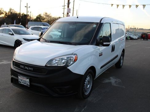 Used 2019 RAM ProMaster City Tradesman image 3