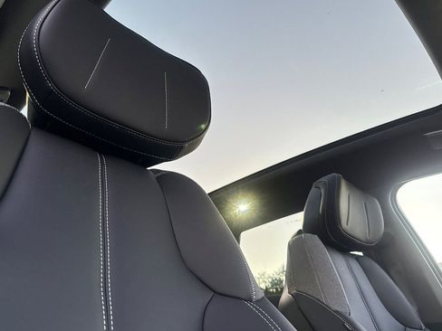 Certified 2025 Cadillac Optiq Luxury 1 image 19