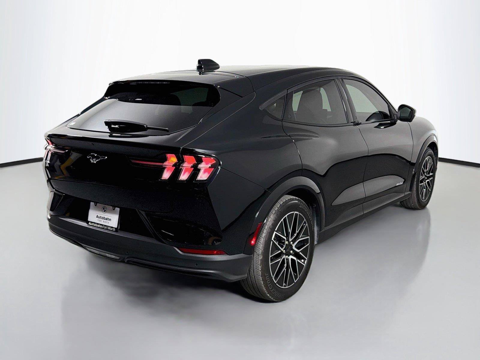 Used 2025 Ford Mustang Mach-E Premium RWD image 5