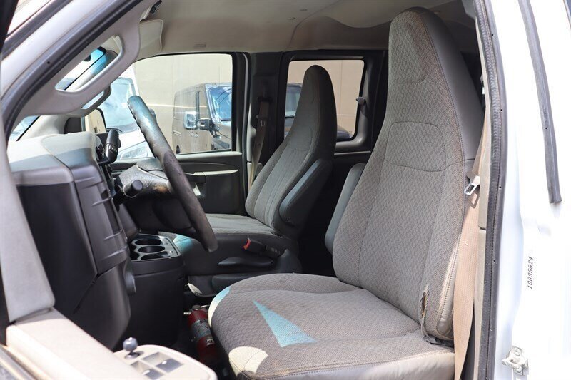 Used 2018 Chevrolet Express 3500 LT w/ LT Preferred Equipment Group RWD image 14