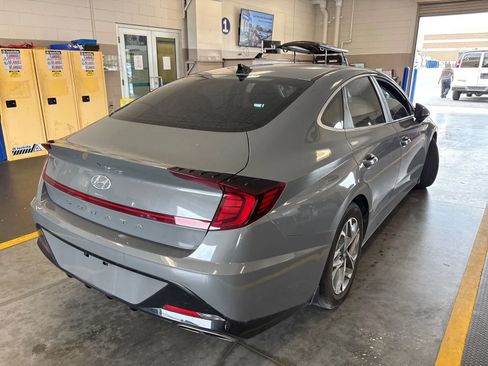 Used 2022 Hyundai Sonata SEL w/ Cargo Package FWD image 2