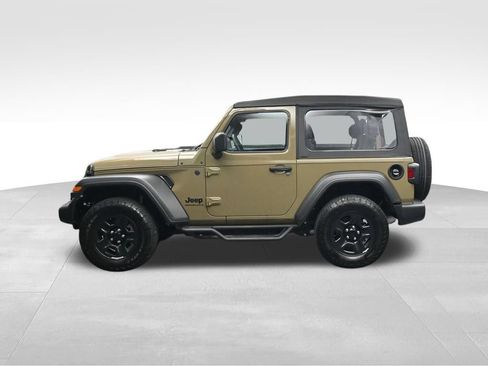 Used 2025 Jeep Wrangler Sport AWD/4WD image 2