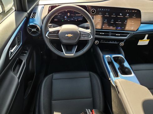 New 2026 Chevrolet Equinox EV LT image 10