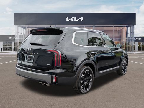Certified 2025 Kia Telluride SX Prestige AWD/4WD image 4