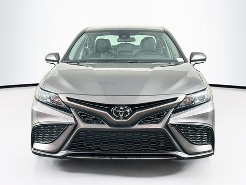 Used 2024 Toyota Camry SE FWD image 2