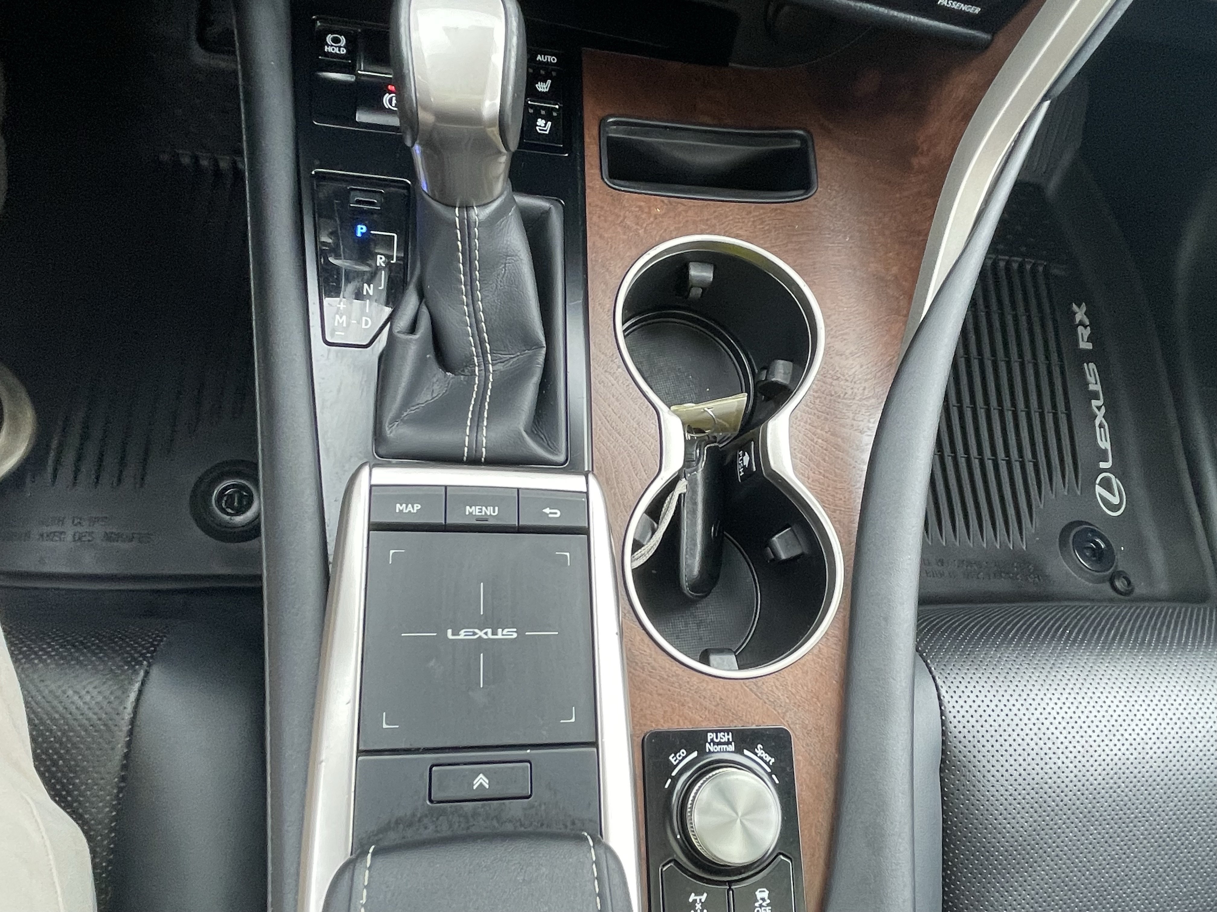 Used 2022 Lexus RX 350L Premium w/ Premium Package AWD/4WD image 24