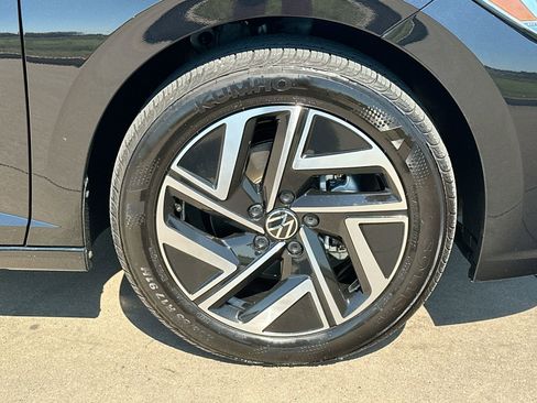 Used 2024 Volkswagen Jetta SEL image 10