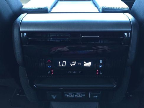 New 2026 Jeep Grand Wagoneer Limited AWD/4WD image 30