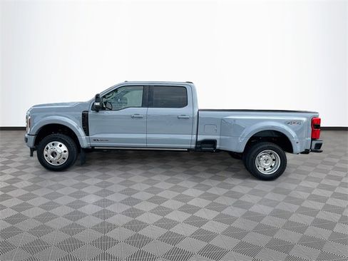 Used 2026 Ford F450 Platinum image 4