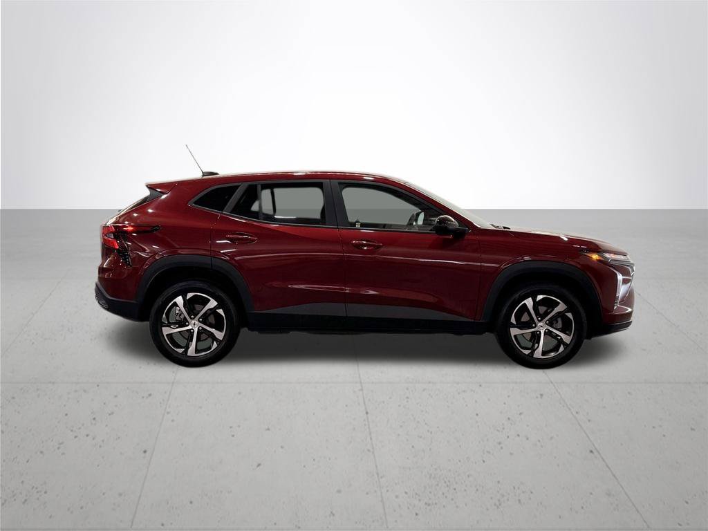 Certified 2024 Chevrolet Trax RS w/ Driver Confidence Package FWD image 9