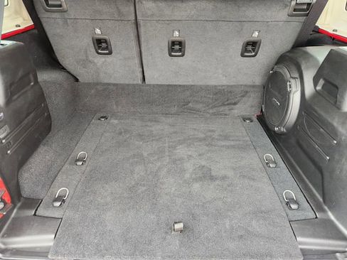 Used 2023 Jeep Wrangler Unlimited Rubicon 4xe w/ Cold Weather Group AWD/4WD image 33