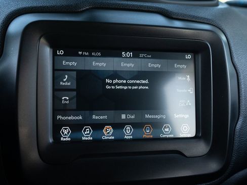 Used 2018 Jeep Renegade Latitude image 25