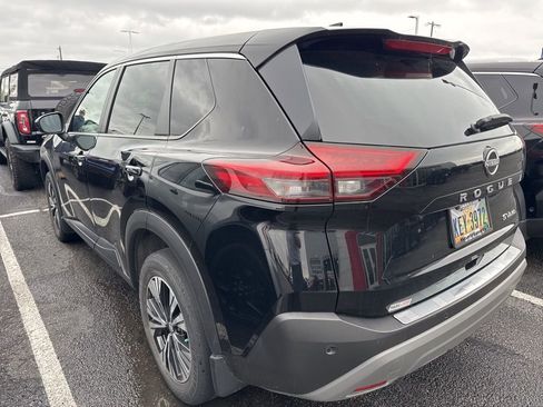 Certified 2023 Nissan Rogue SV image 5