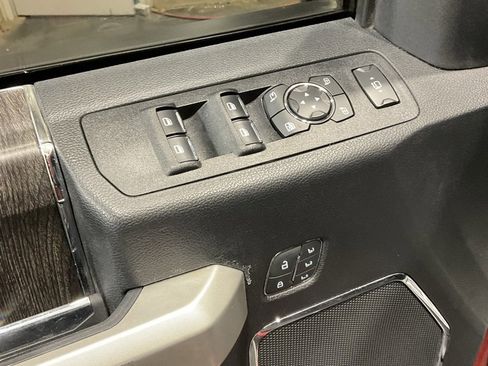 Used 2021 Ford F250 Lariat w/ Lariat Ultimate Package image 7