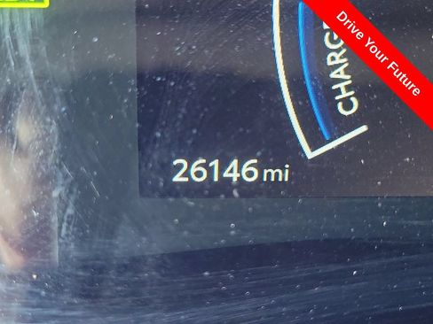Used 2025 Toyota Camry SE w/ Convenience Package FWD image 8