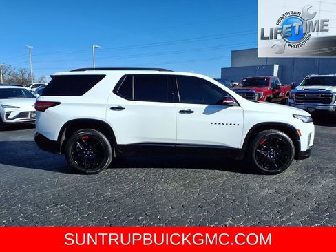 Used 2023 Chevrolet Traverse Premier w/ Redline Edition image 2