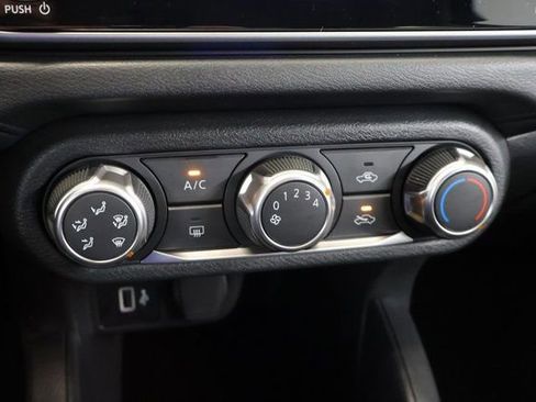 Used 2025 Nissan Versa S w/ Trunk Package image 20