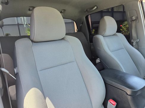 Used 2014 Toyota Tacoma 4x4 Double Cab image 16