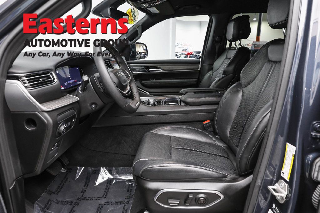 Used 2024 Jeep Wagoneer Series II w/ Flexible Seating Group AWD/4WD image 16