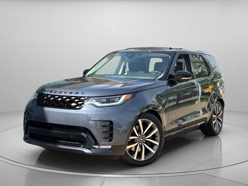 Certified 2025 Land Rover Discovery Dynamic SE image 2