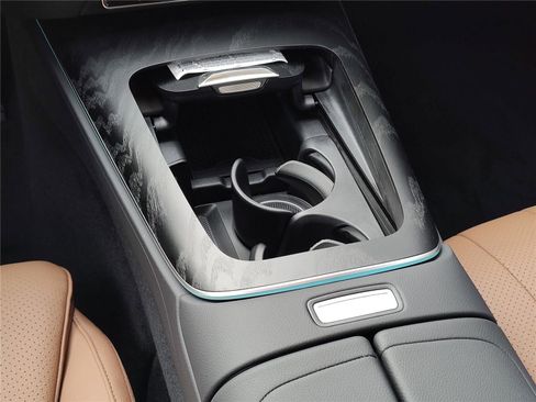 New 2026 Mercedes-Benz E 350 4MATIC Sedan image 9