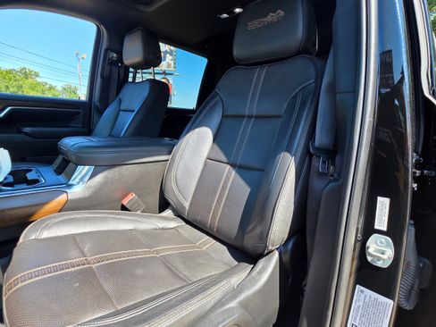 Used 2024 Chevrolet Silverado 3500 High Country w/ High Country Premium Package AWD/4WD image 21