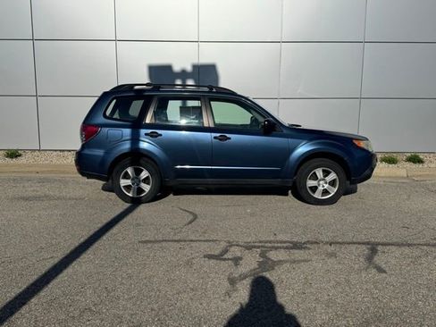 Used 2012 Subaru Forester 2.5X w/ Alloy Wheel Pkg AWD/4WD image 29