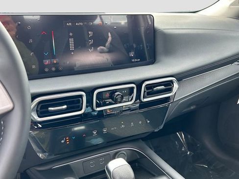 New 2026 Nissan Sentra SV w/ SV Convenience Package FWD image 11
