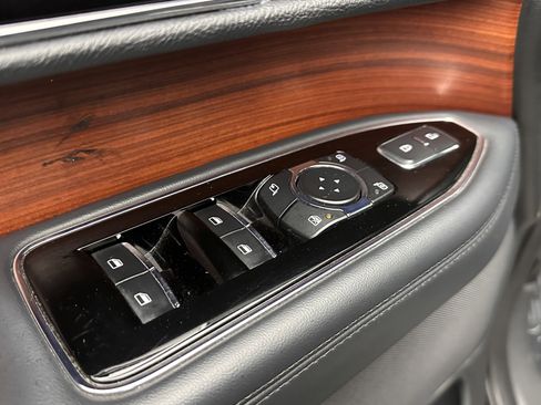 Used 2024 Lincoln Navigator Premiere image 13