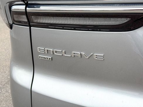 Used 2025 Buick Enclave Avenir w/ LPO, Floor Liner Package image 12