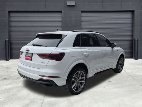 Used 2022 Audi Q3 2.0T Premium Plus w/ Premium Plus Package image 5