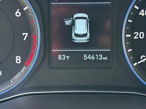 Used 2021 Hyundai Kona SE FWD image 4
