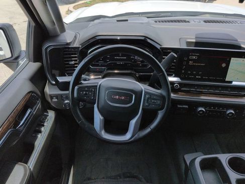 Used 2024 GMC Sierra 1500 Elevation w/ LPO, Elevation Black Package AWD/4WD image 16
