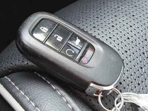 Used 2023 Honda Pilot Elite image 40