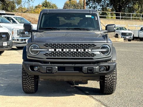 New 2025 Ford Bronco Badlands image 8