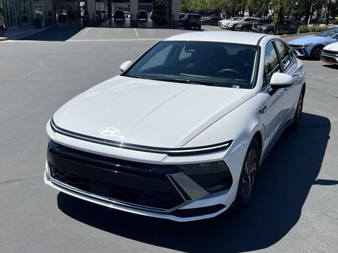 Certified 2026 Hyundai Sonata Blue FWD image 2