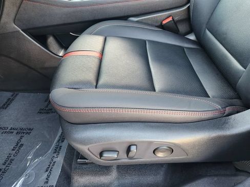 Used 2026 Chevrolet Traverse RS w/ LPO, Floor Liner Package FWD image 27