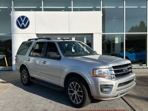 Used 2017 Ford Expedition XLT w/ Equipment Group 202A RWD image 1
