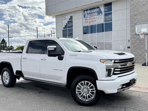 Used 2022 Chevrolet Silverado 2500 High Country w/ LPO, Hitch Package image 2