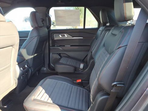 New 2026 Ford Explorer ST-Line w/ ST-Line Street Pack RWD image 13
