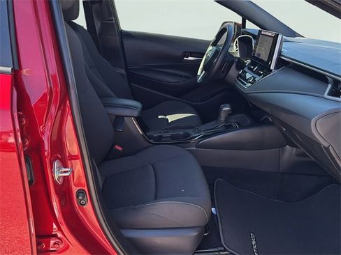 Used 2025 Toyota Corolla SE image 10