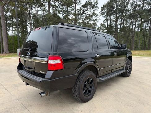Used 2017 Ford Expedition XLT RWD image 5