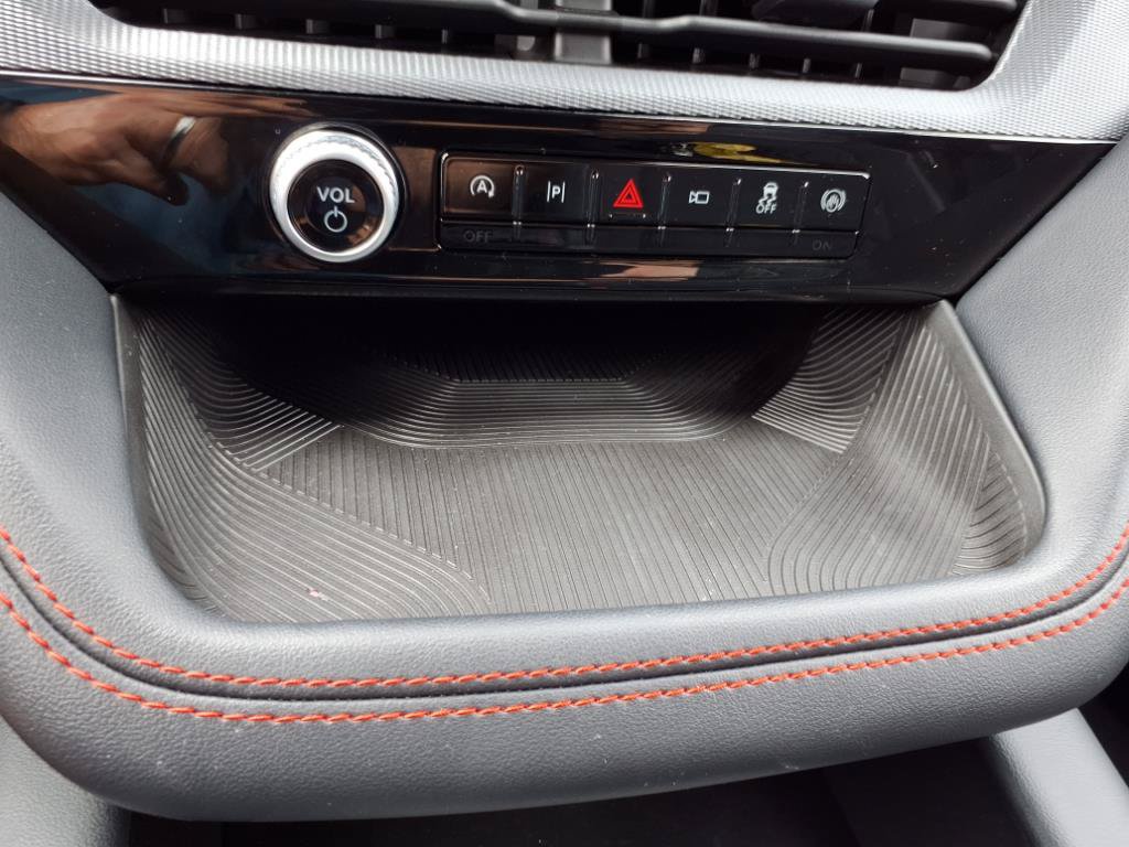 Used 2025 Ford Explorer ST-Line RWD image 18