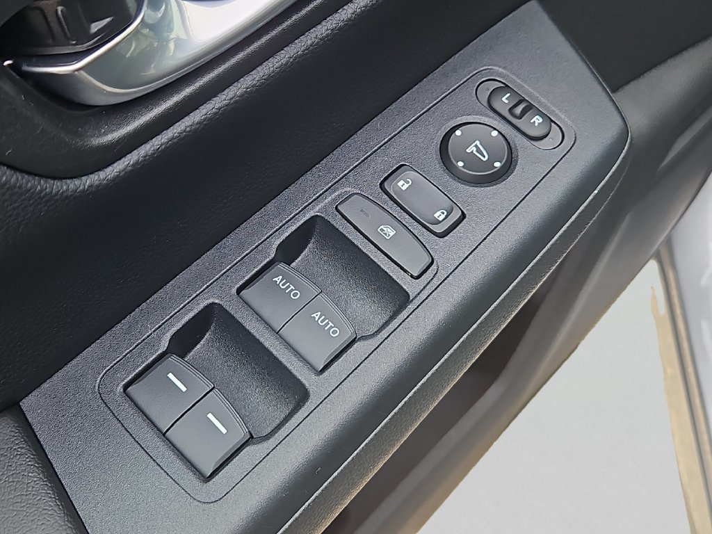 Certified 2025 Honda CR-V EX image 25