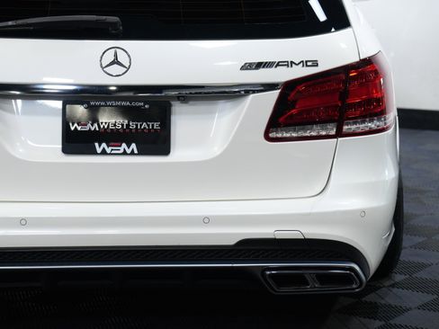 Used 2014 Mercedes-Benz E 63 AMG S-Model w/ Driver Assistance Package image 17
